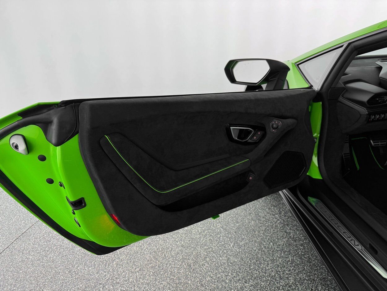 2024 Lamborghini Huracan Sterrato Base Bellevue WA
