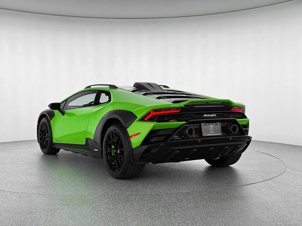 2024 Lamborghini Huracan Sterrato Base photo 3