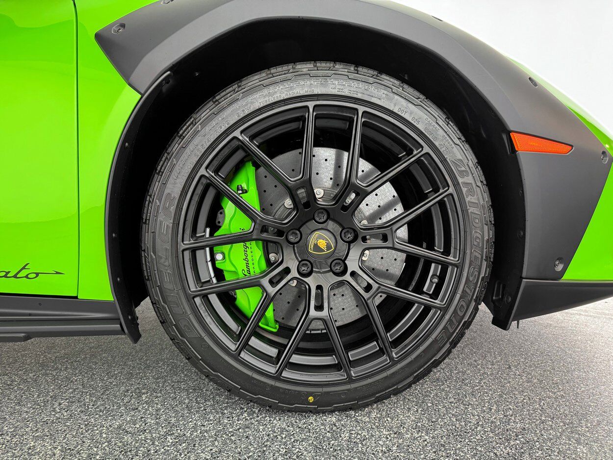 2024 Lamborghini Huracan Sterrato Base Bellevue WA