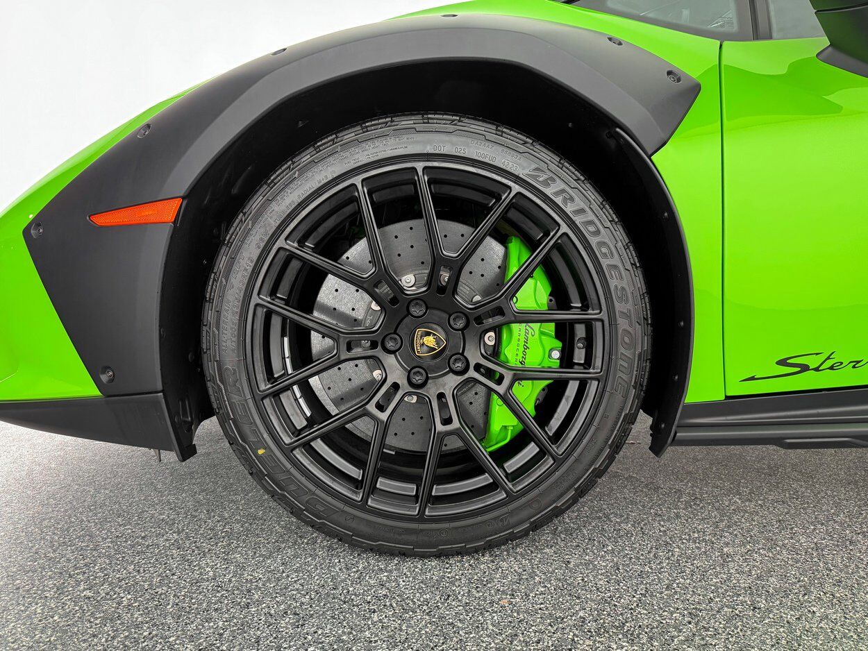 2024 Lamborghini Huracan Sterrato Base Bellevue WA