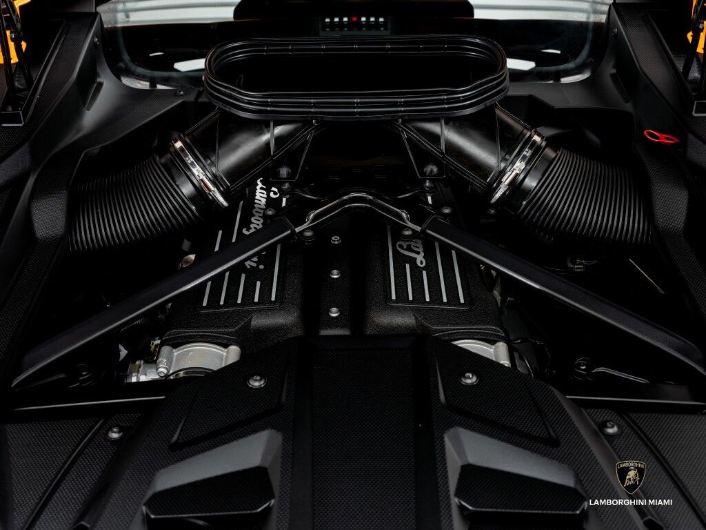 2024 Lamborghini Huracan Sterrato North Miami Beach FL