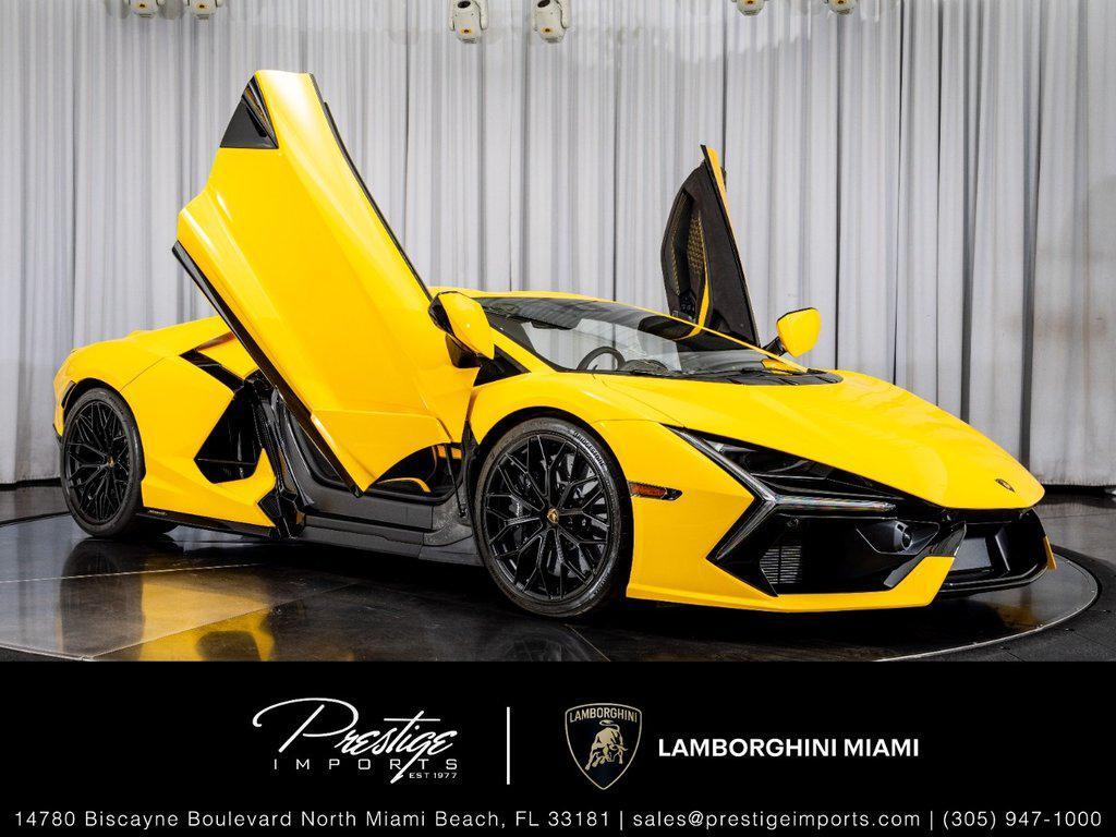 2024 Lamborghini Revuelto .