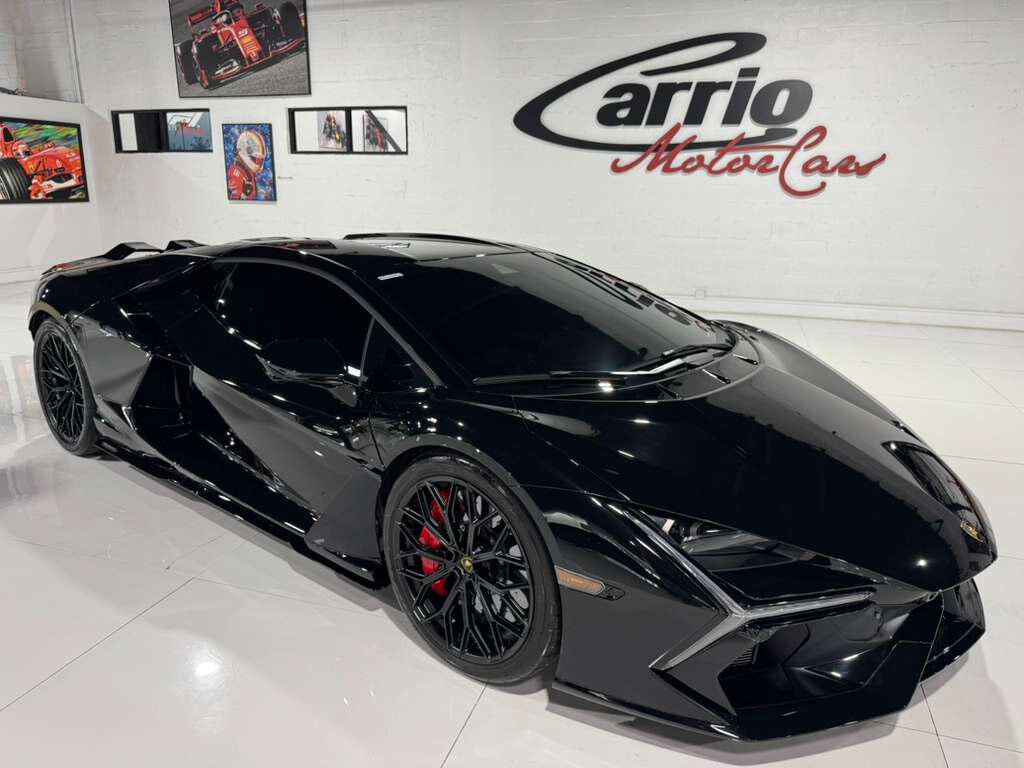 2024 Lamborghini Revuelto