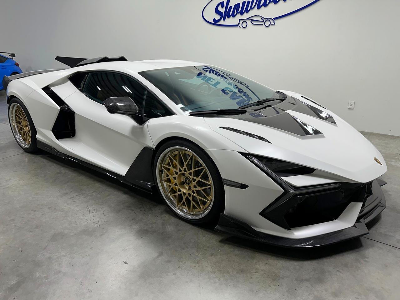 2024 Lamborghini Revuelto