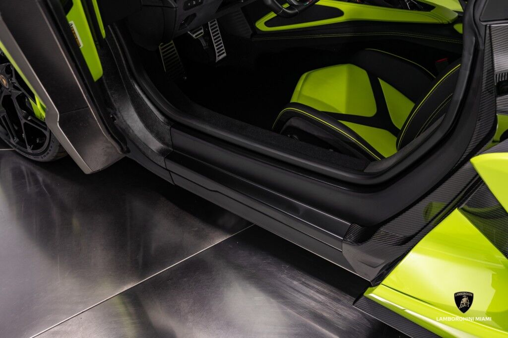 2024 Lamborghini Revuelto North Miami Beach FL