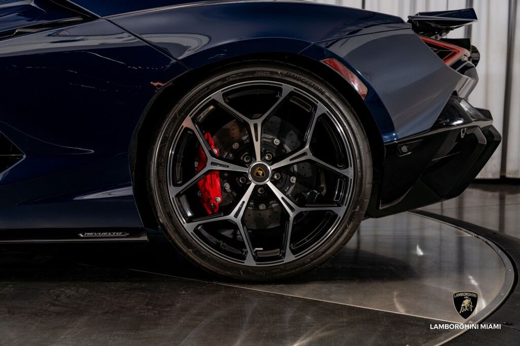 2024 Lamborghini Revuelto North Miami Beach FL