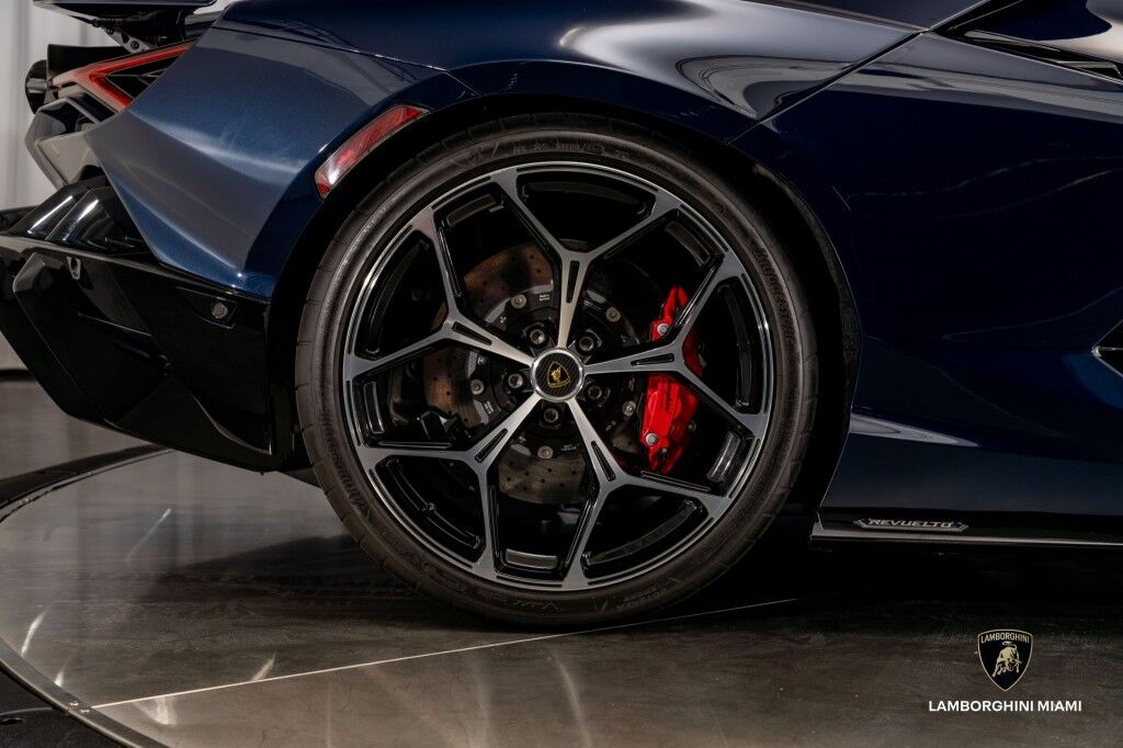 2024 Lamborghini Revuelto North Miami Beach FL