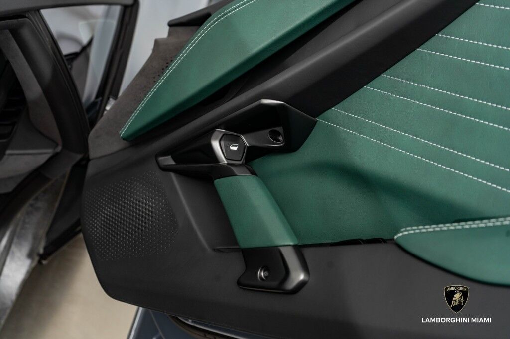 2024 Lamborghini Revuelto North Miami Beach FL