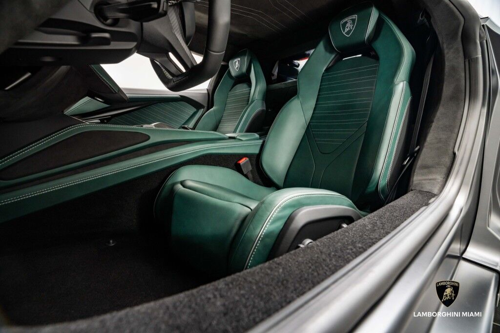 2024 Lamborghini Revuelto North Miami Beach FL