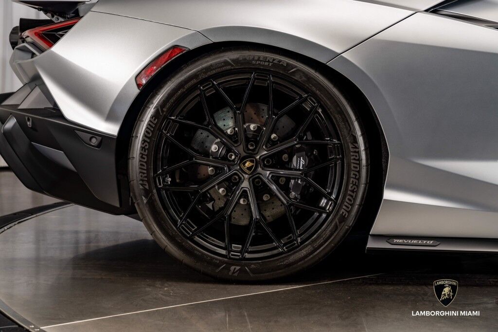 2024 Lamborghini Revuelto North Miami Beach FL
