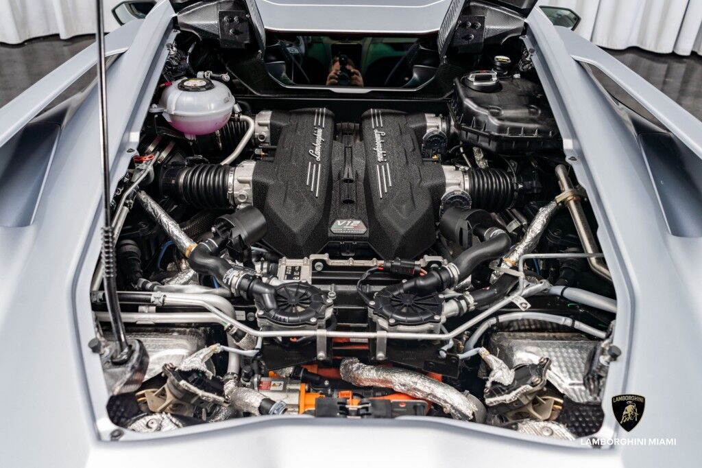 2024 Lamborghini Revuelto North Miami Beach FL