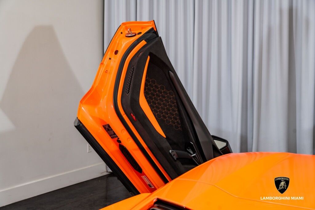 2024 Lamborghini Revuelto North Miami Beach FL