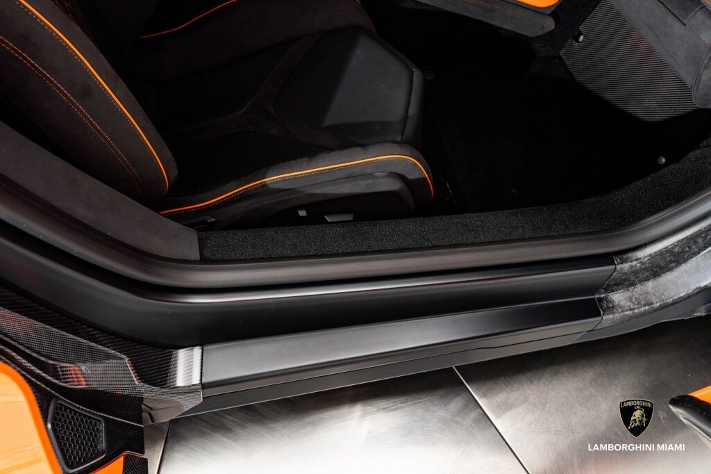 2024 Lamborghini Revuelto North Miami Beach FL