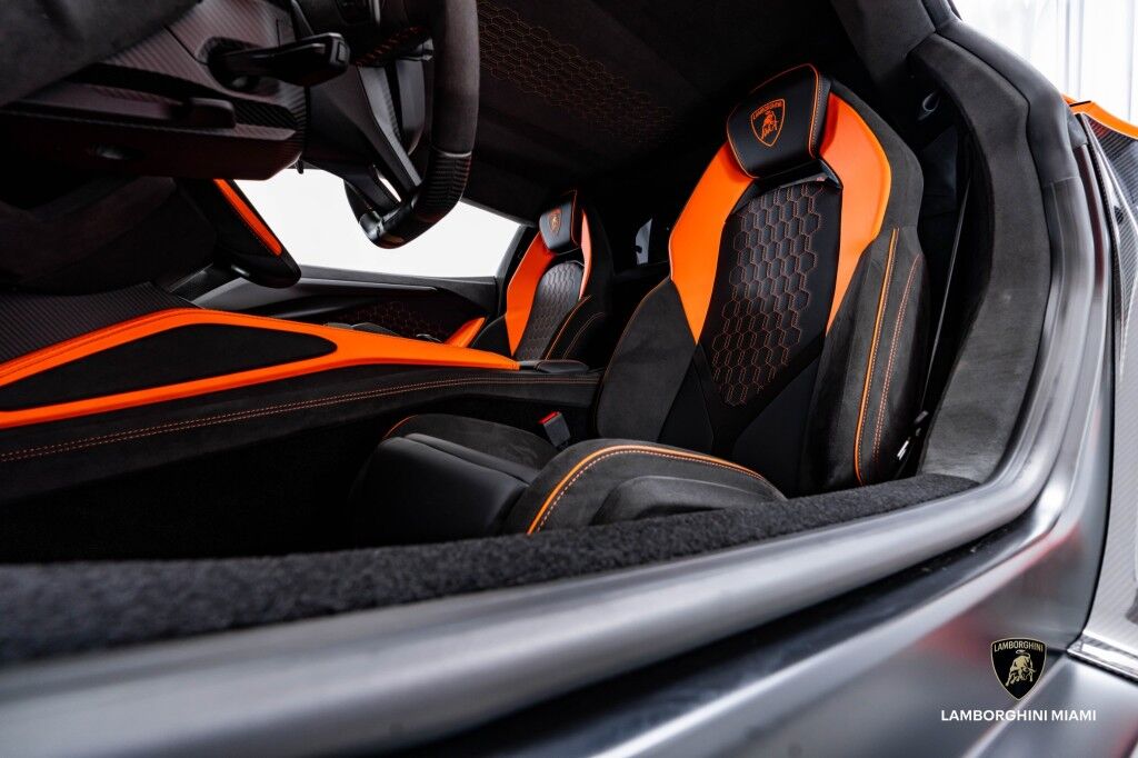 2024 Lamborghini Revuelto North Miami Beach FL