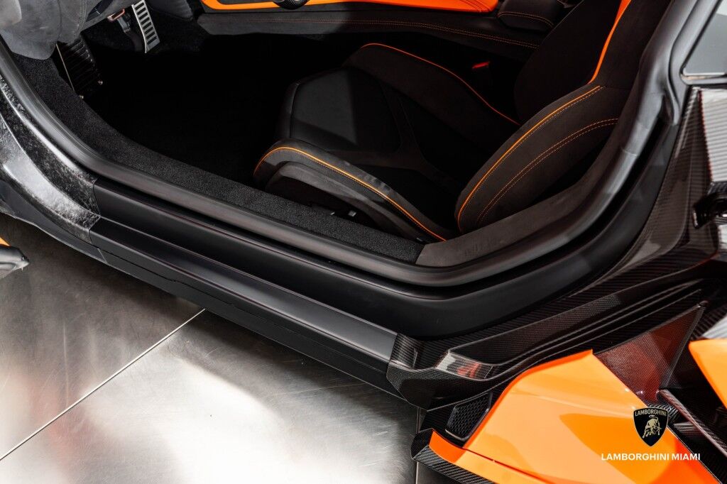 2024 Lamborghini Revuelto North Miami Beach FL