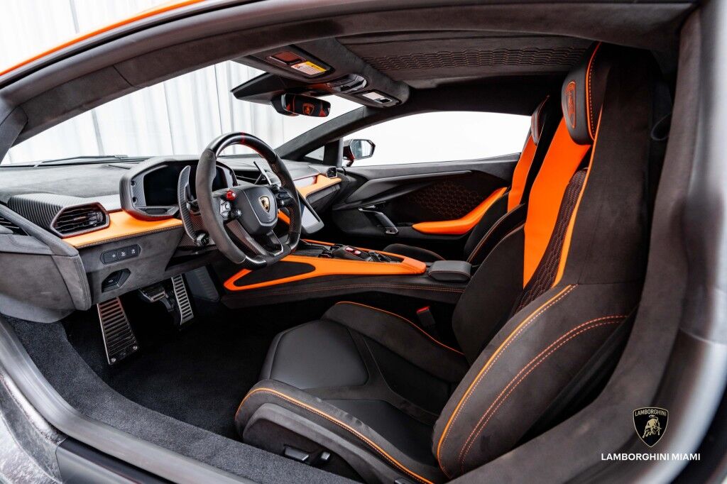 2024 Lamborghini Revuelto North Miami Beach FL