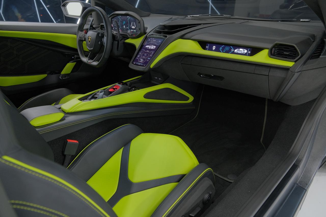 2024 Lamborghini Revuelto Base Miami FL