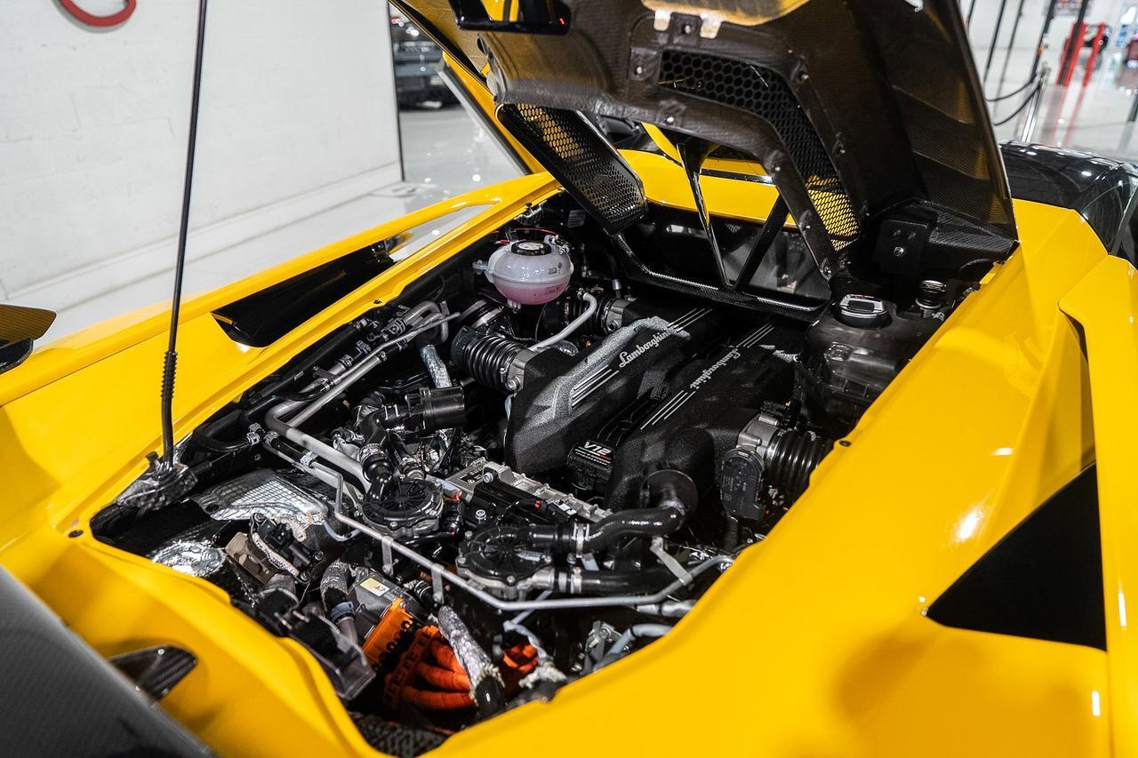 2024 Lamborghini Revuelto CARBON FIBER BODY KIT! Giallo Inti paint, Nero Ade/Giallo interior, MV Forged wheels AND MUCH MORE!! Fort Lauderdale FL