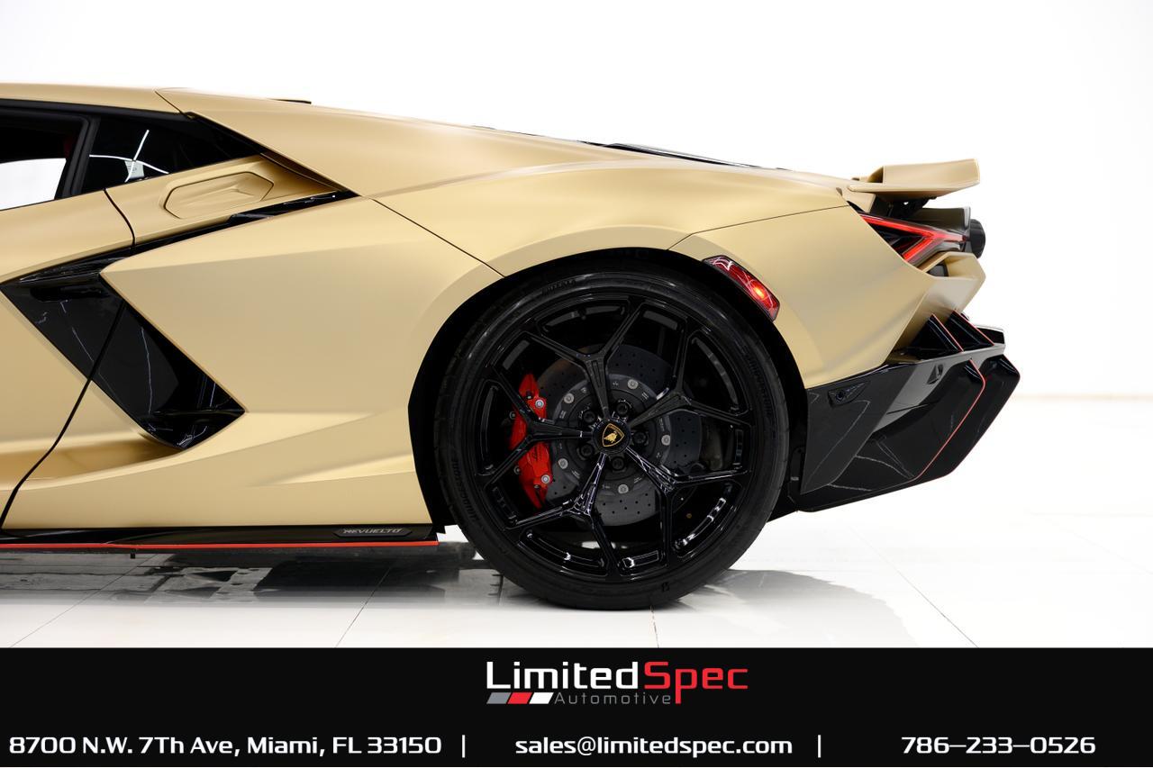 2024 Lamborghini Revuelto Coupe 2D Miami FL