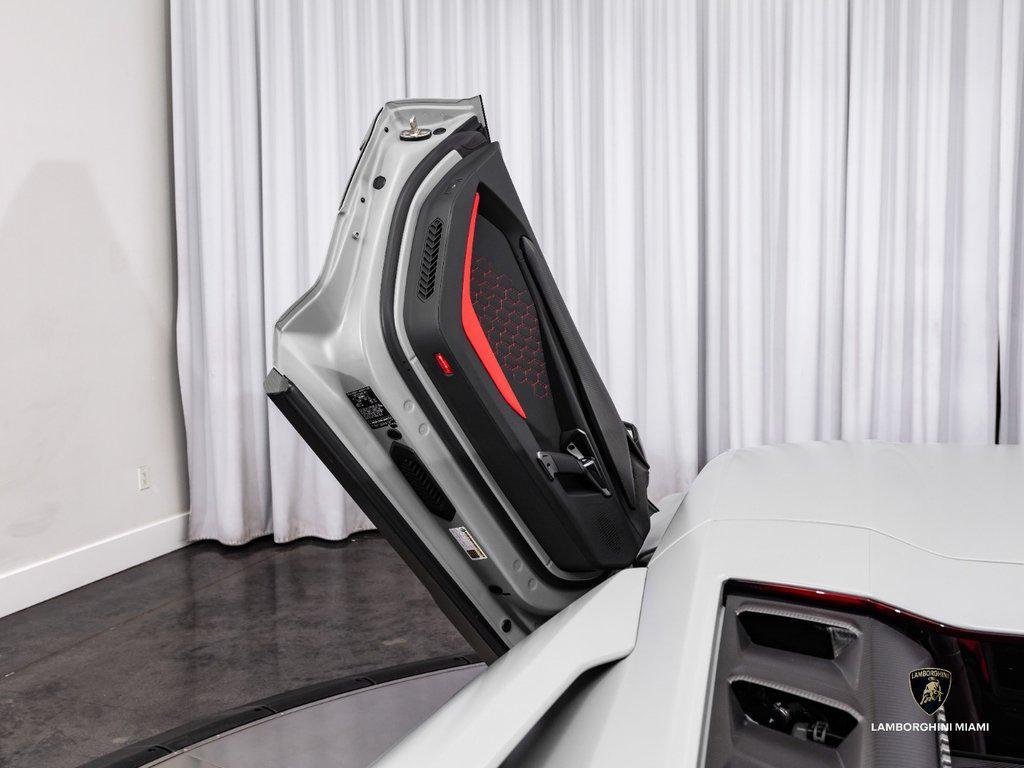 2024 Lamborghini Revuelto Coupe North Miami Beach FL