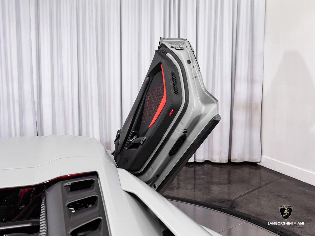 2024 Lamborghini Revuelto Coupe North Miami Beach FL