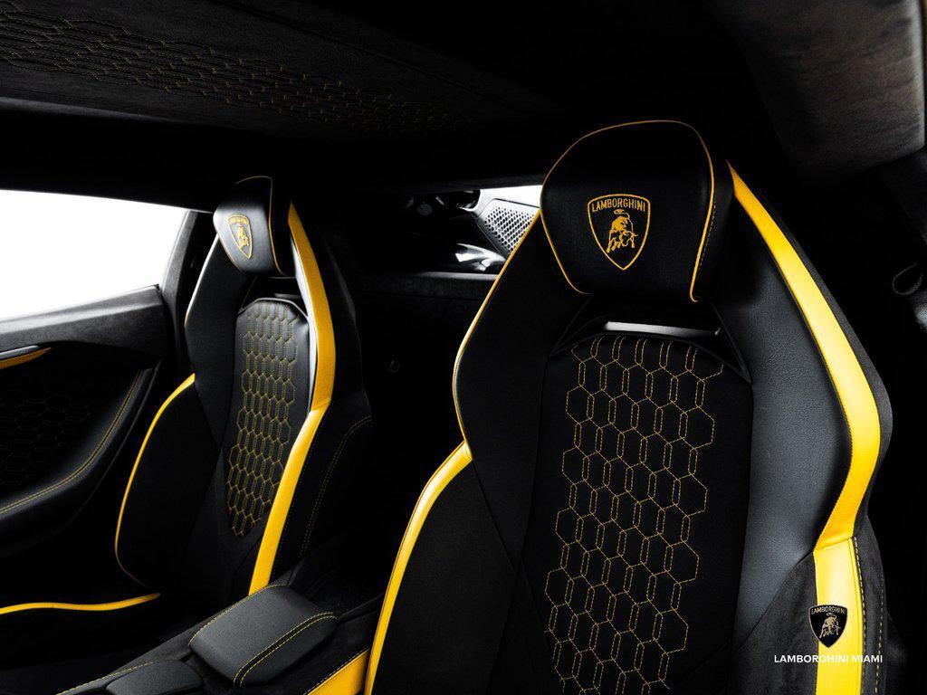 2024 Lamborghini Revuelto Base - Photo 33