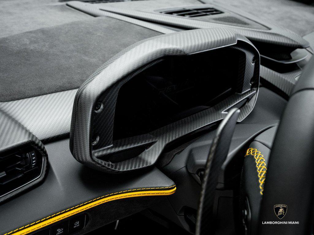 2024 Lamborghini Revuelto Base - Photo 37