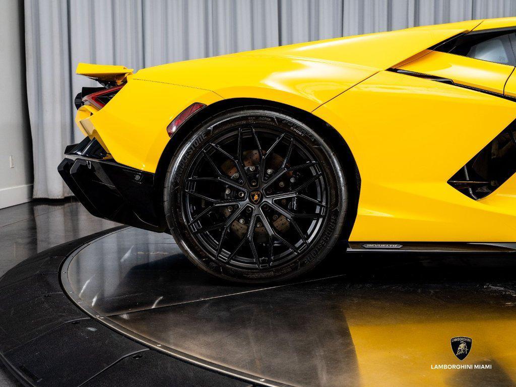 2024 Lamborghini Revuelto Base - Photo 24