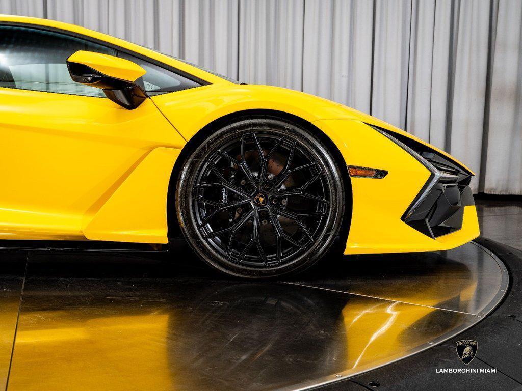 2024 Lamborghini Revuelto Base - Photo 25