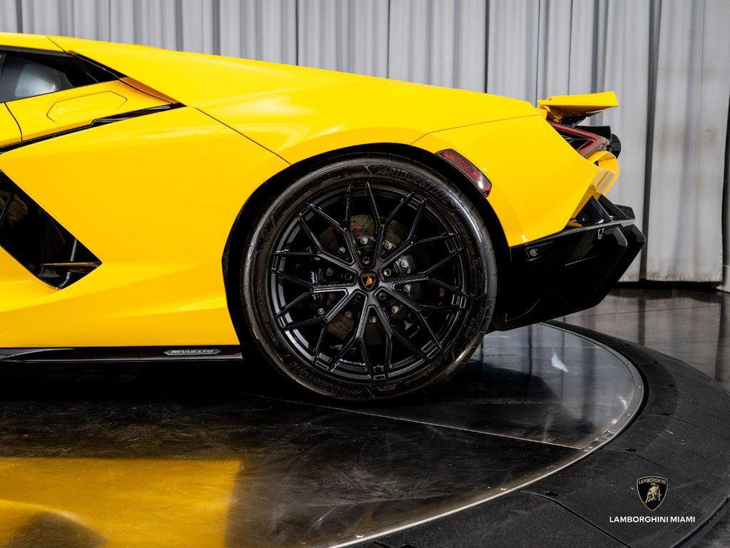 2024 Lamborghini Revuelto Base - Photo 12