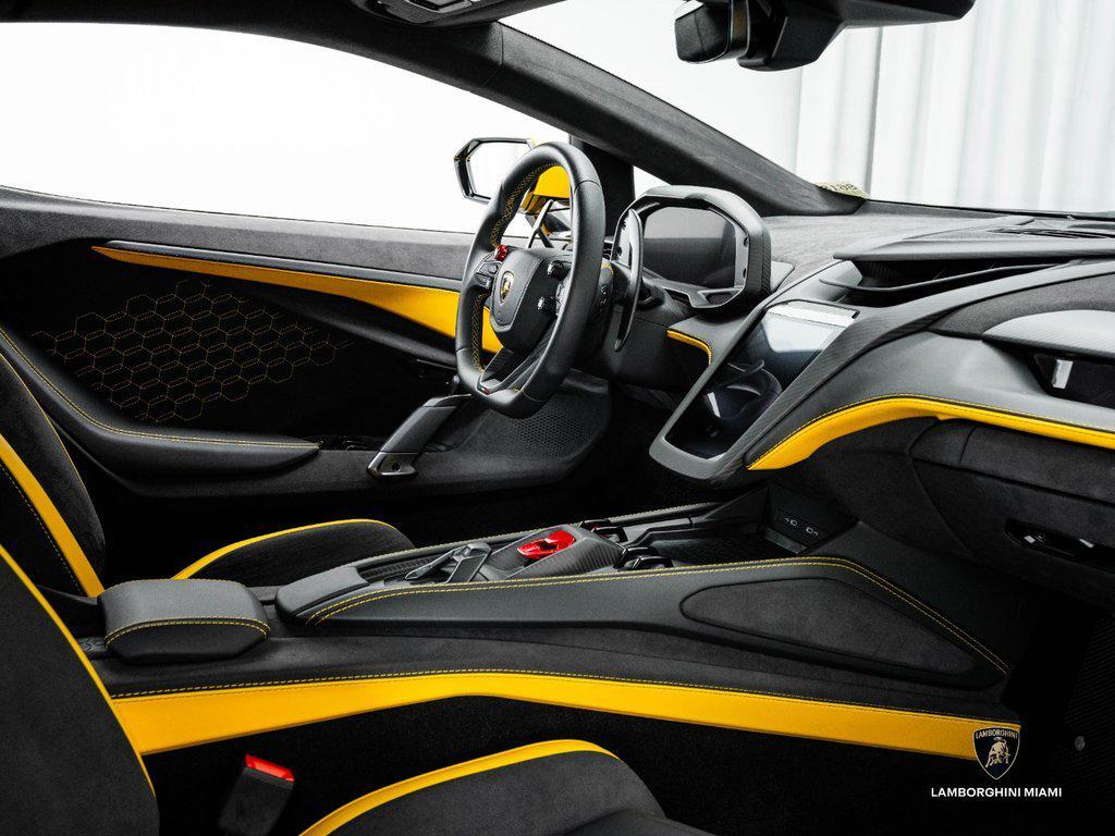 2024 Lamborghini Revuelto Base - Photo 47