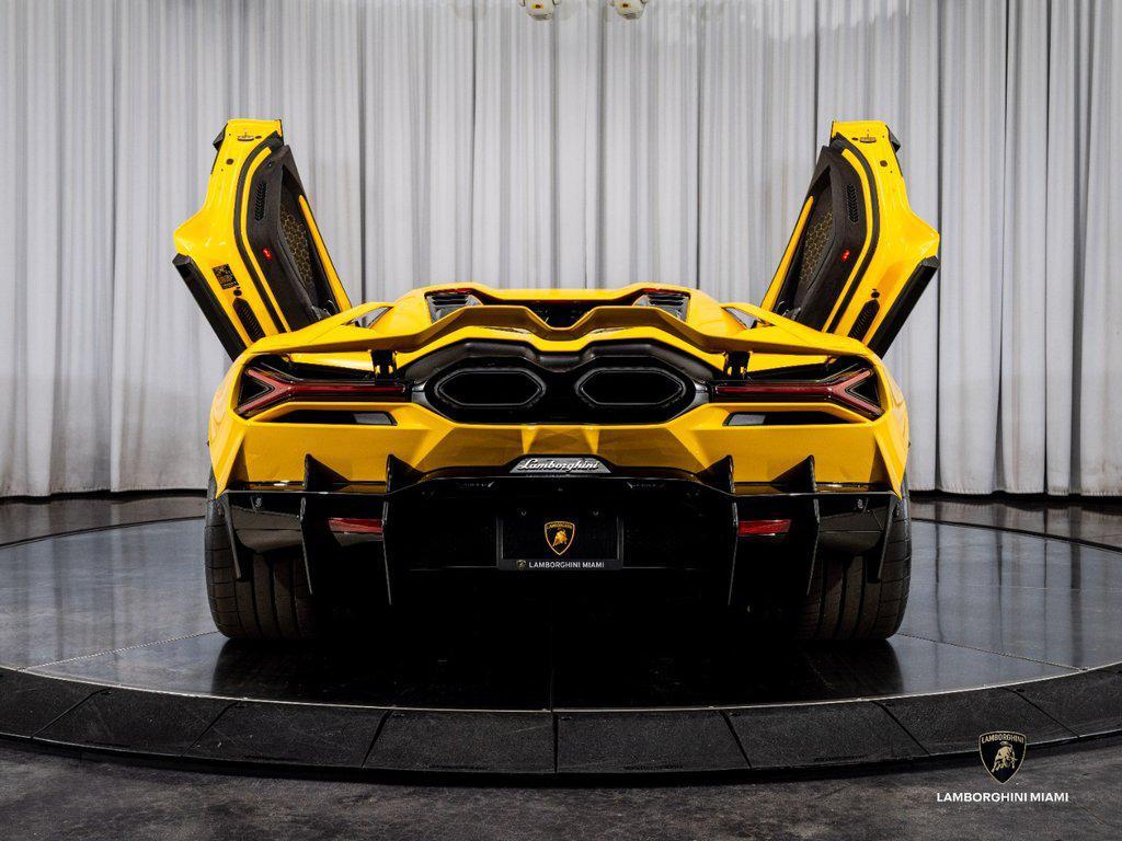 2024 Lamborghini Revuelto Base - Photo 16