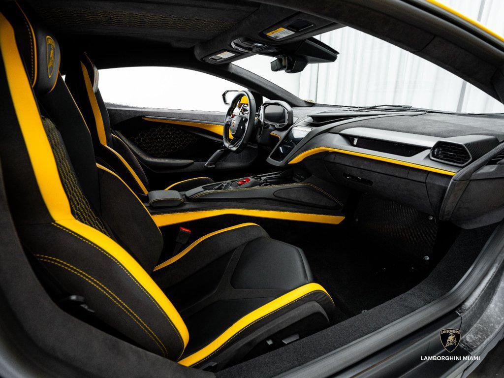 2024 Lamborghini Revuelto Base - Photo 46
