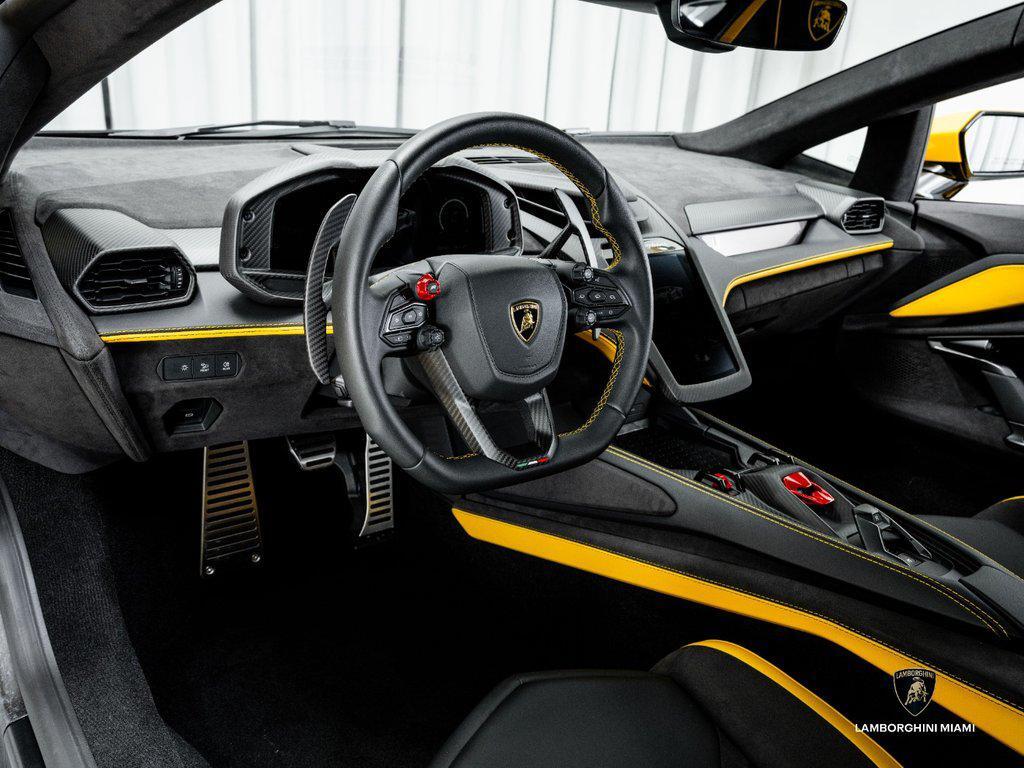 2024 Lamborghini Revuelto Base - Photo 36