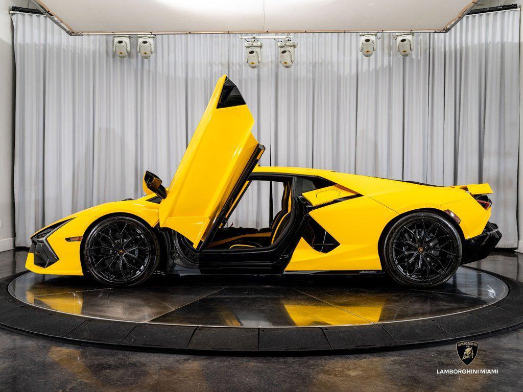2024 Lamborghini Revuelto Base - Photo 10