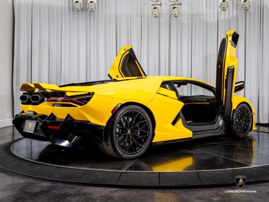 2024 Lamborghini Revuelto Base - Photo 22