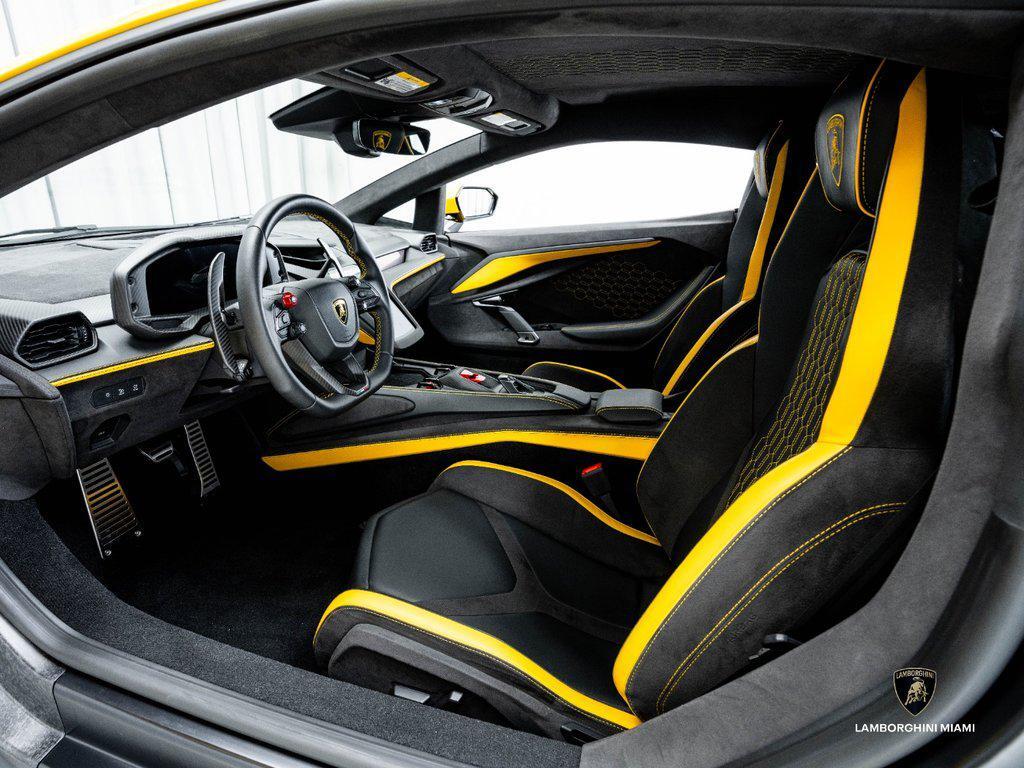 2024 Lamborghini Revuelto Base - Photo 34