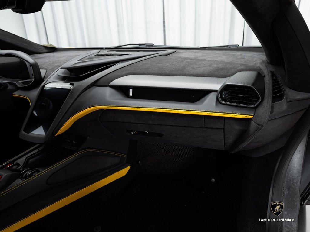 2024 Lamborghini Revuelto Base - Photo 50