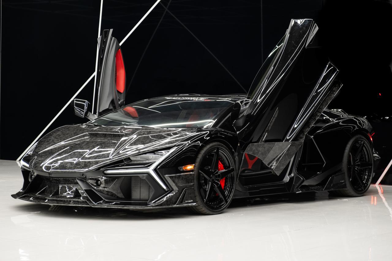 2024 Lamborghini Revuelto photo 3
