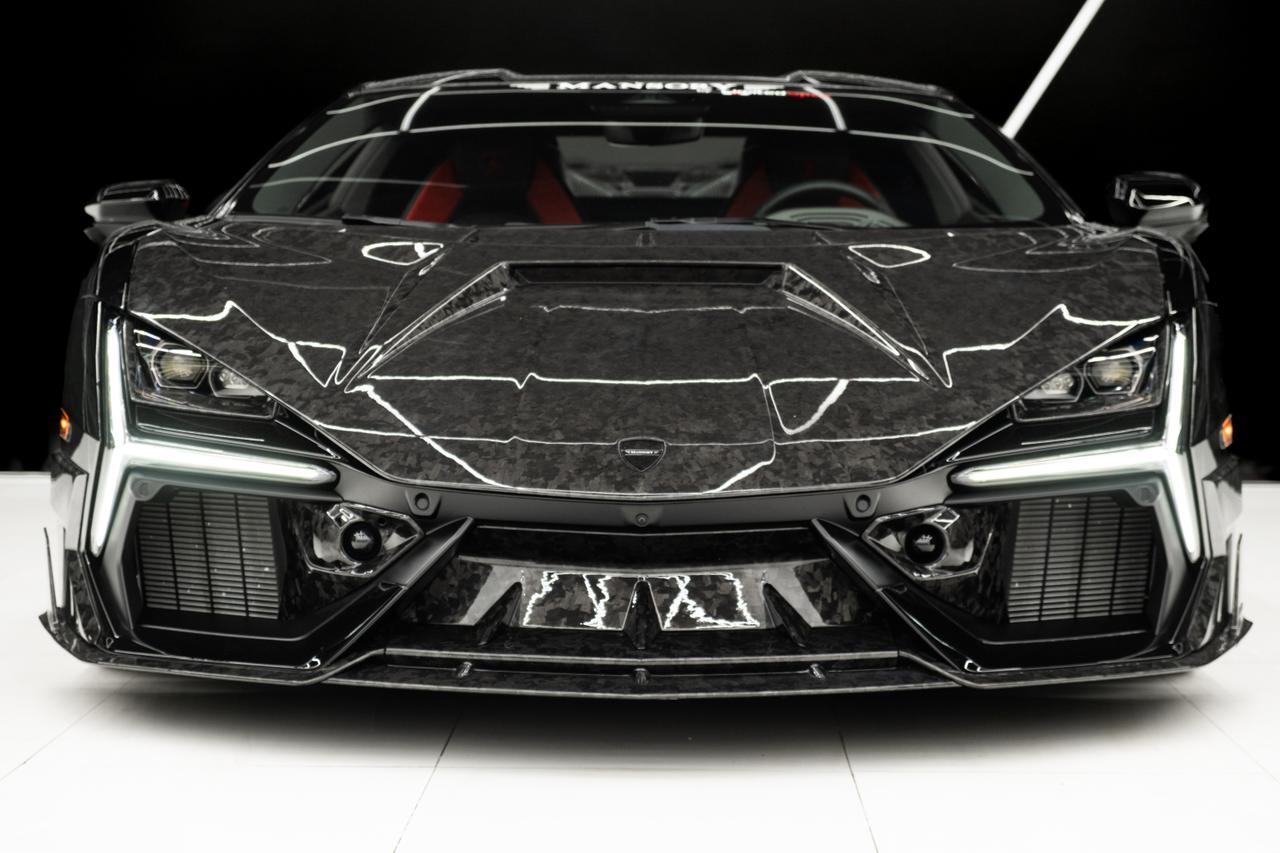 2024 Lamborghini Revuelto photo 2