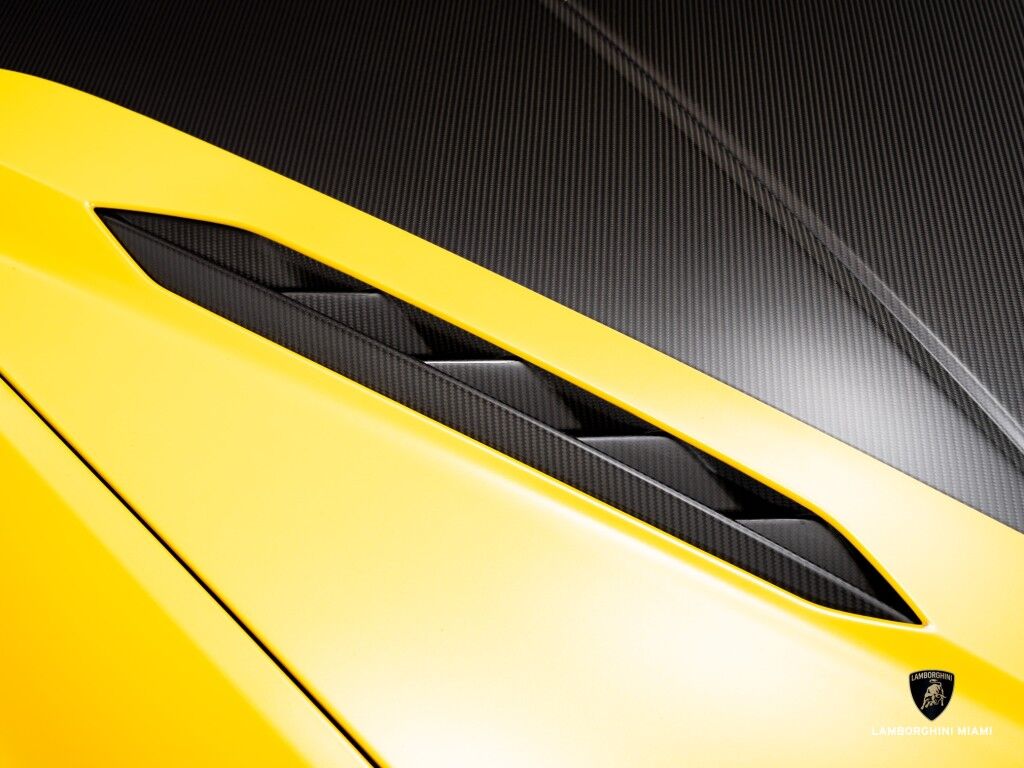 2024 Lamborghini Urus Performante