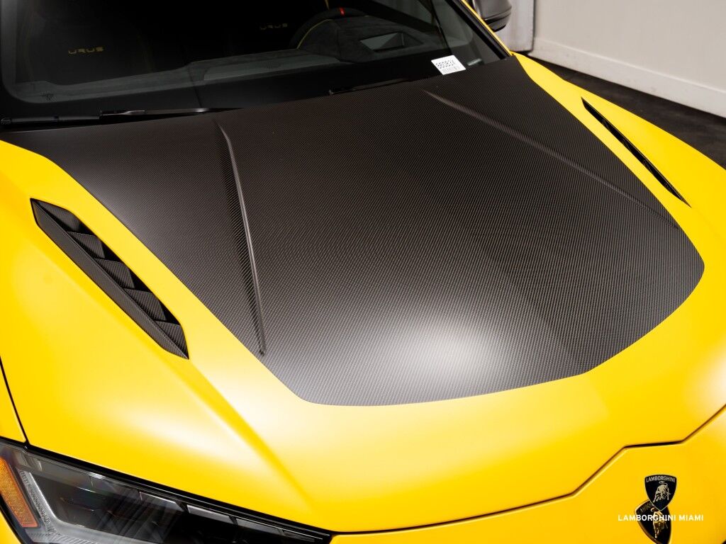 2024 Lamborghini Urus Performante