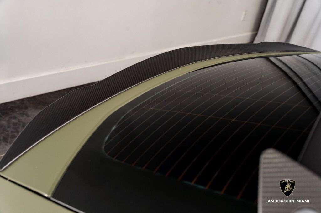 2024 Lamborghini Urus Performante