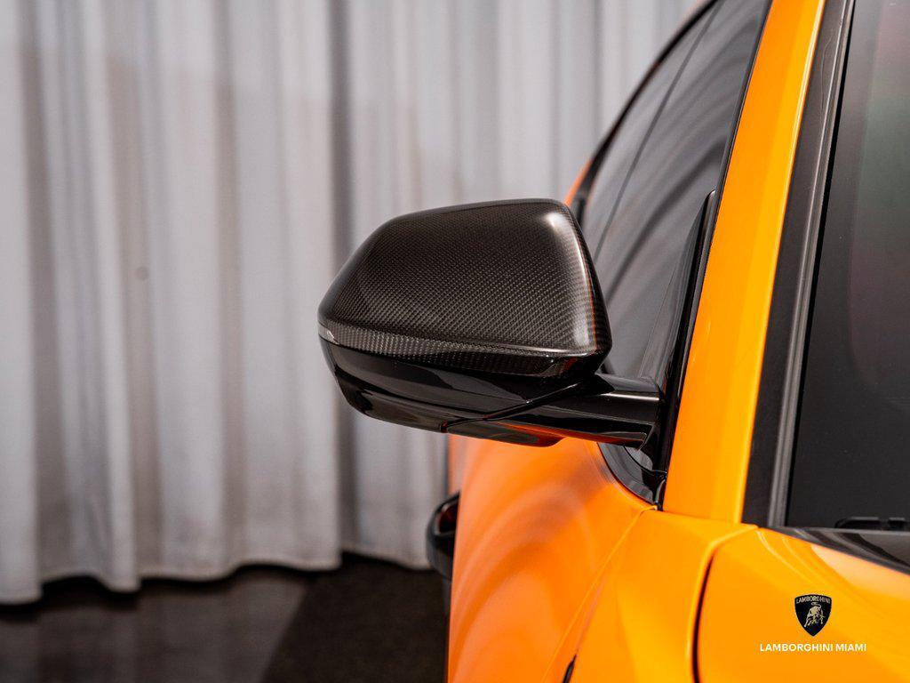 2024 Lamborghini Urus Performante