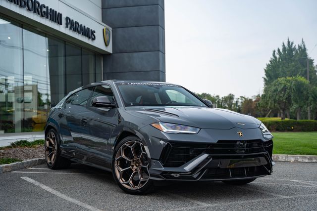 2024 Lamborghini Urus Performante