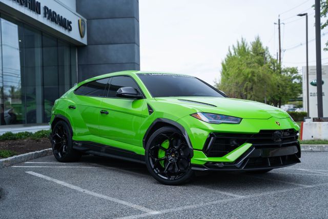 2024 Lamborghini Urus Performante