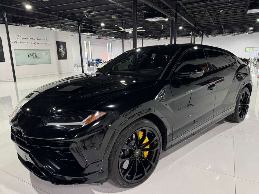 2024 Lamborghini Urus S