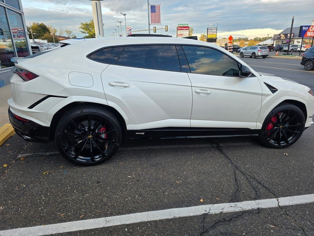 2024 Lamborghini Urus S