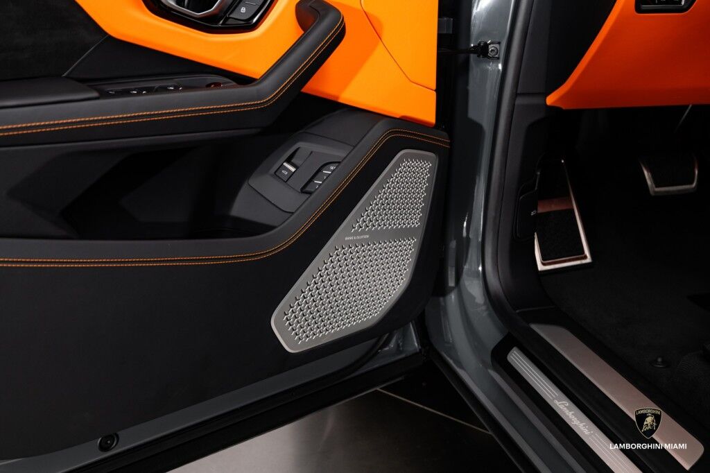 2024 Lamborghini Urus S North Miami Beach FL