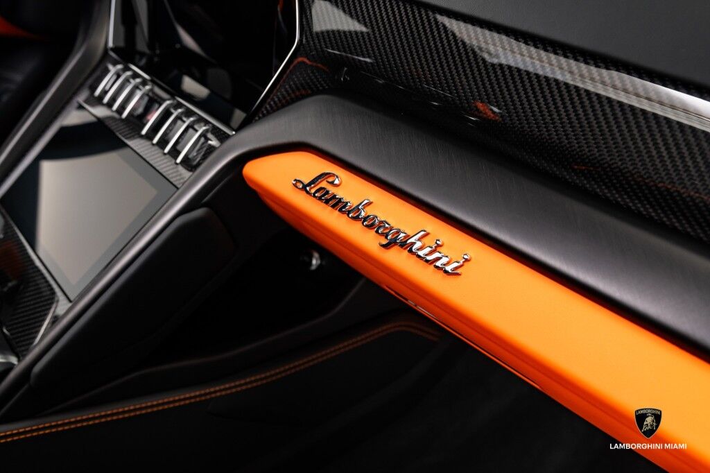 2024 Lamborghini Urus S North Miami Beach FL